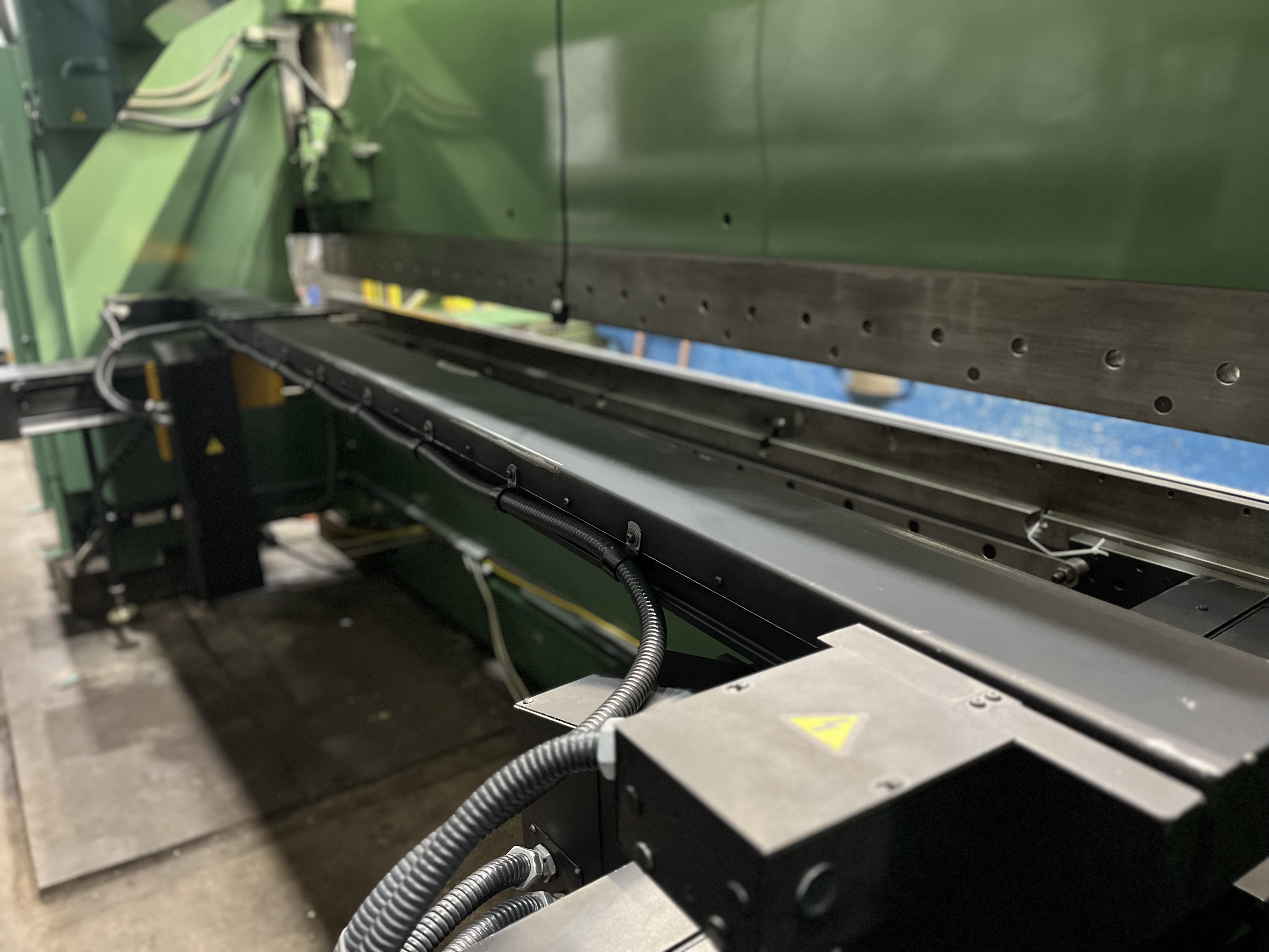 175 Ton X 14’  Cincinnati Model 175 AF12 Autoform CNC Hydraulic Press Brake